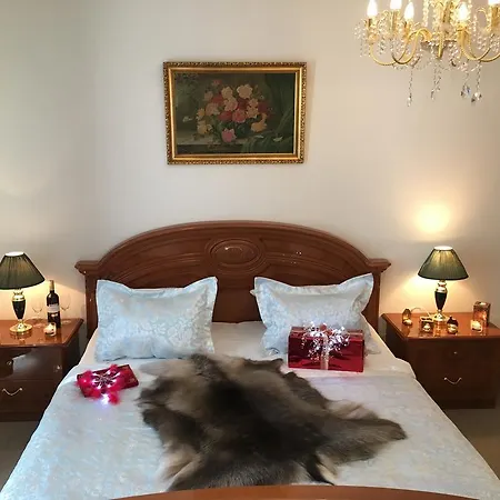 Golden Gapa Large Family 7 *